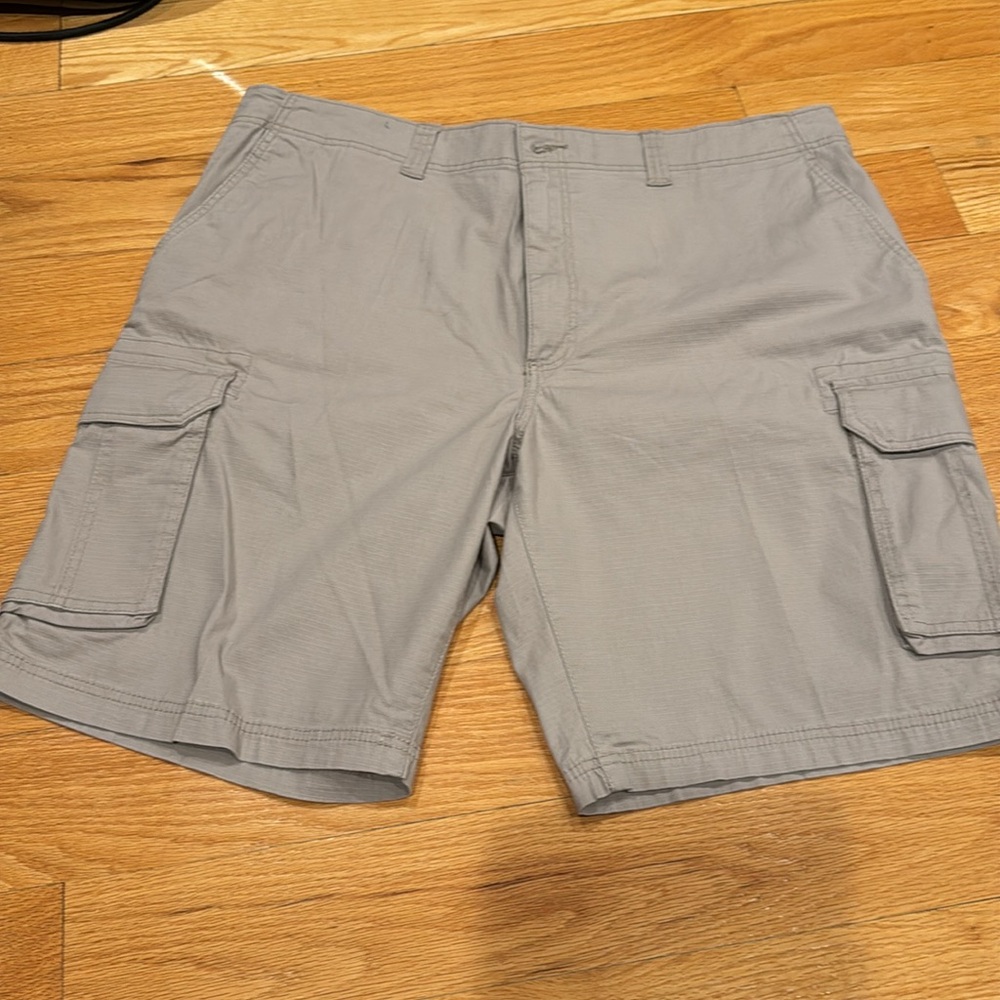 True Nation Men Gray Cargo Shorts Relaxed Fit waist 44 - Picture 2 of 4